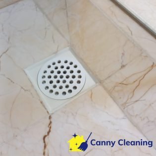 bathroom-cleaning-canny-cleaning-singapore-condo-queenstown-1