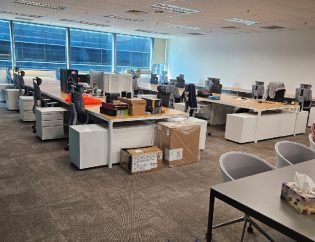 workstation-cleaning-canny-cleaning-services-singapore-commercial-west-coast