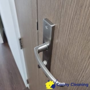 door-cleaning-post-renovation-cleaning-canny-cleaning-services-singapore-hdb-punggol-1