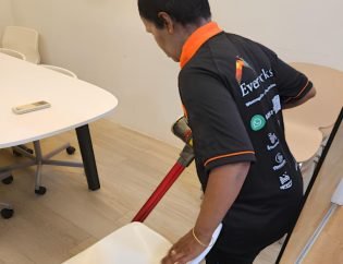 office-cleaning-services-canny-cleaning-services-singapore-commercial-tiong-bahru-1
